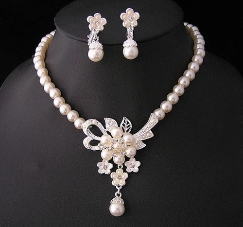 Dainty White Pearl Chain Necklace Set